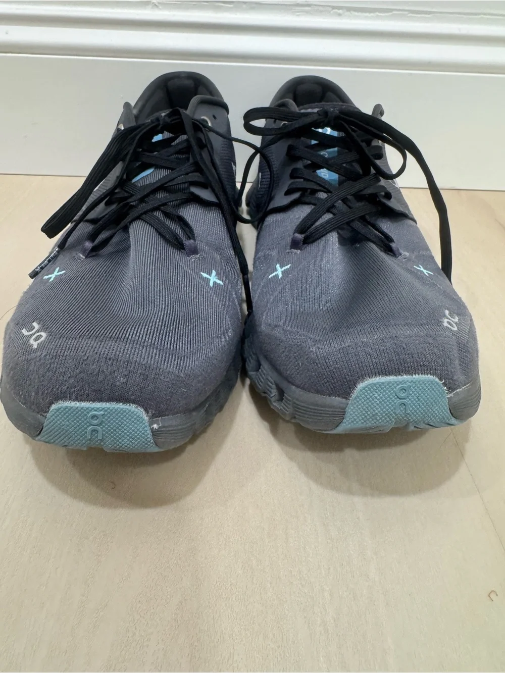 On Running Cloud X 3 Eclipse Magnet Men's US 10 Gym Shoe Athletic Gray Blue